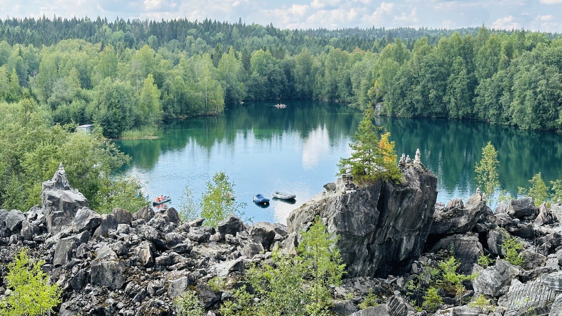 Озеро Монферрана, Рускеала