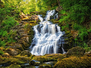 Экспедиция к лесным водопадам и к месторождению граната – групповая экскурсия