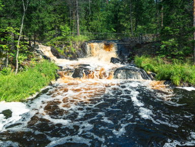 В мини-группе по Карелии: Рускеала, Мраморный каньон и водопады – групповая экскурсия