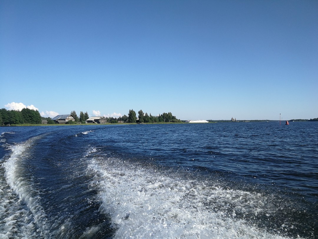 Фото 1 - день 3 Остров Кижи, целебный источник «Царицын ключ», шунгит и завершение тура