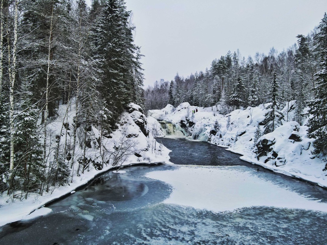 Фото 10 - день 2 Заповедник «Кивач», вотчина Талви Укко, Шунгитовый центр, прогулка по Петрозаводску