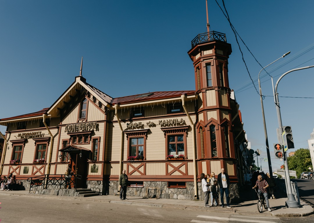 Фото 1 - день 2 Прогулка по Сортавале, горный парк «Рускеала» и поездка на ретропоезде
