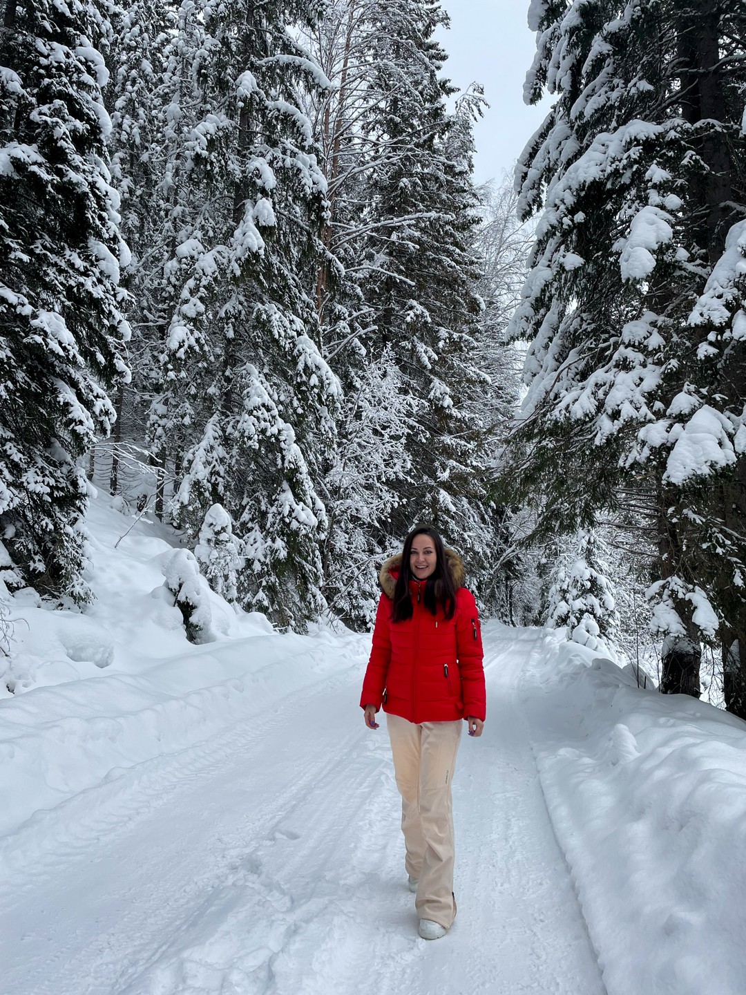 Фото 1 - день 1 Экопарк «Долина водопадов», саамы, хаски и олени, бункер в скале и заселение в отель на берегу Ладоги