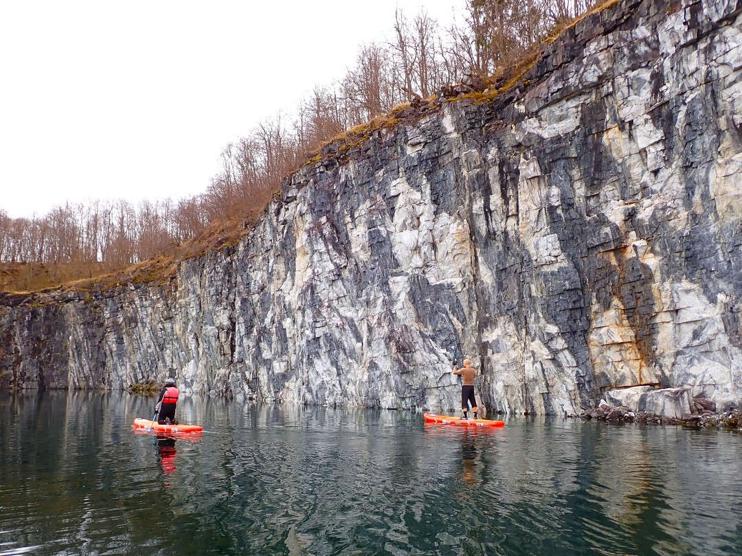 Фото 4 - день 1 Прогулка на сапах по Мраморному карьеру Фото 4 - день 1 Прогулка на сапах по Мраморному карьеру