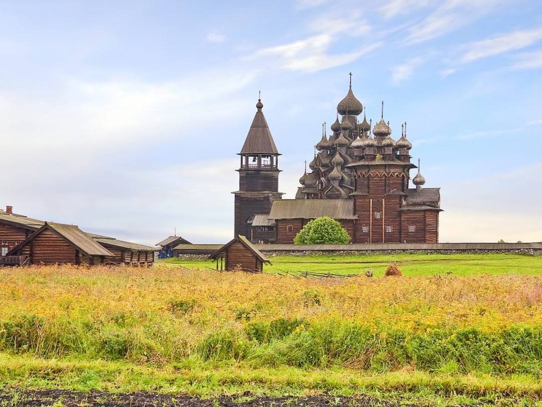 Фото 2 - день 2 Старинные деревянные дома на острове Кижи Фото 2 - день 2 Старинные деревянные дома на острове Кижи