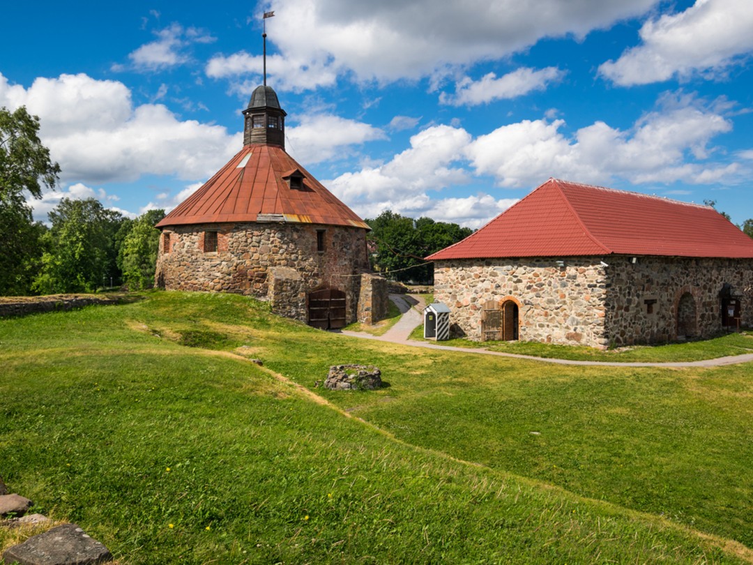 Фото 1 - день 1 Крепость Корела, Тохминские водопады, парк «Рускеала» Фото 1 - день 1 Крепость Корела, Тохминские водопады, парк «Рускеала»